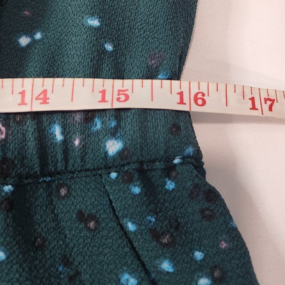 Apt. 9 Green Belted Waist Print Shirtdress
Lot K - Picture 8 of 10